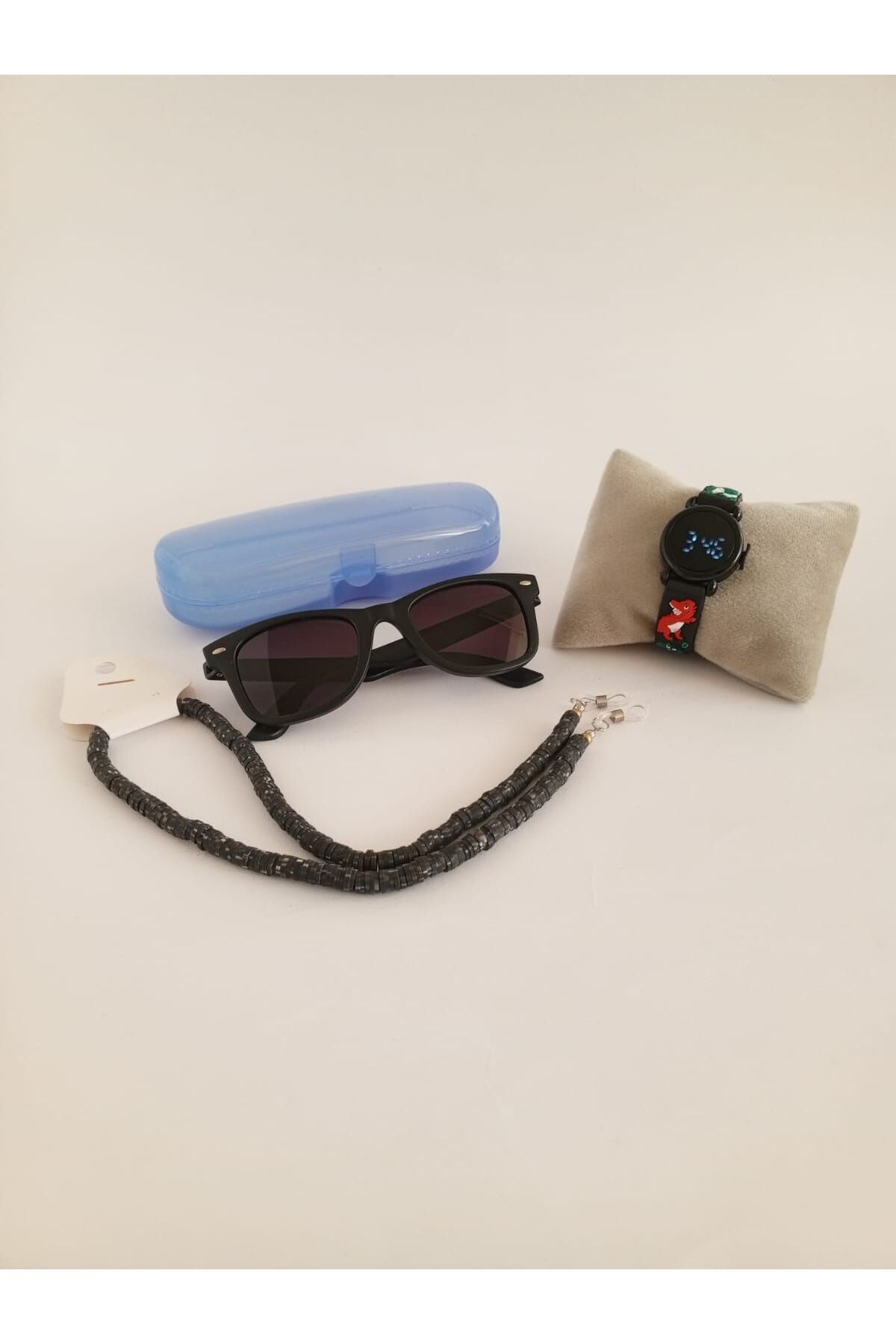 Siyah wayfarer Model Çocuk Güneş Gözlüğü, Dokunmatik Kol Saati ve Fimo Gözlük Zinciri